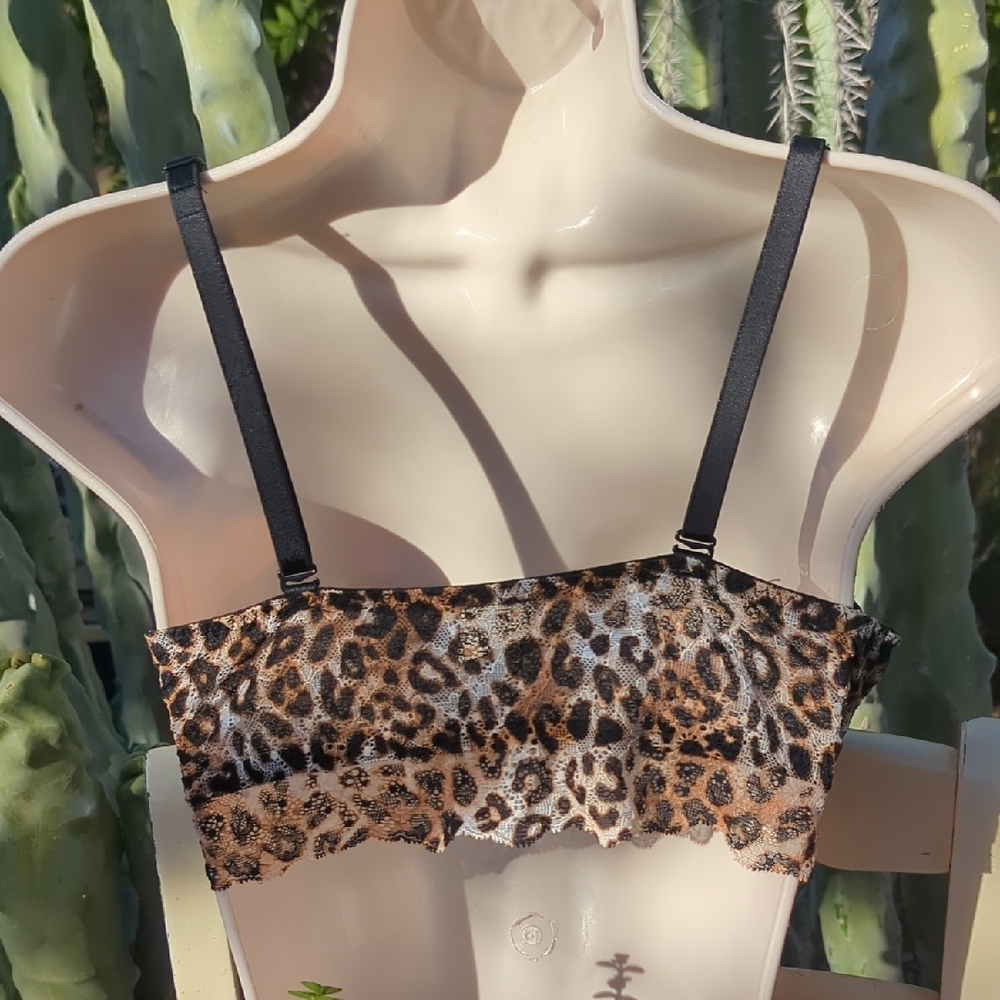 PINK Victoria's Secret Leopard Print Date Push-up Bra - Picture 2 of 7